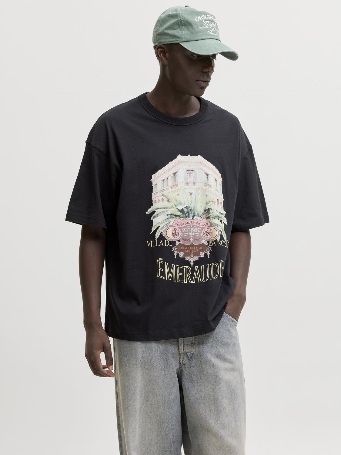 model_shot-front